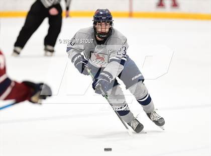 Thumbnail 2 in Kent vs. Avon Old Farms (Avon Christmas Classic Final) photogallery.