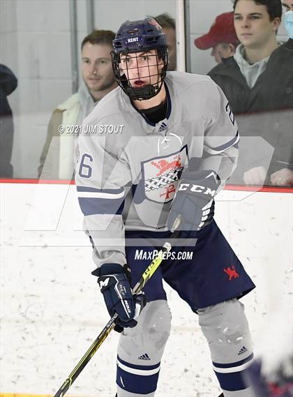 Thumbnail 3 in Kent vs. Avon Old Farms (Avon Christmas Classic Final) photogallery.
