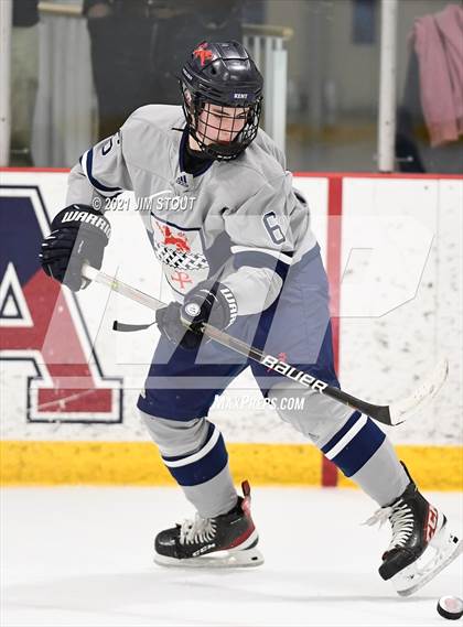 Thumbnail 1 in Kent vs. Avon Old Farms (Avon Christmas Classic Final) photogallery.