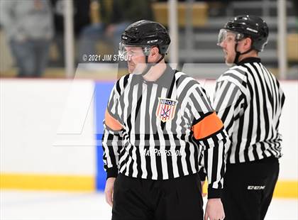 Thumbnail 1 in Kent vs. Avon Old Farms (Avon Christmas Classic Final) photogallery.