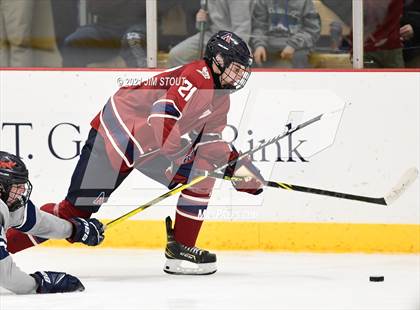 Thumbnail 2 in Kent vs. Avon Old Farms (Avon Christmas Classic Final) photogallery.