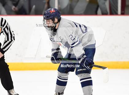 Thumbnail 3 in Kent vs. Avon Old Farms (Avon Christmas Classic Final) photogallery.