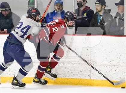 Thumbnail 2 in Kent vs. Avon Old Farms (Avon Christmas Classic Final) photogallery.