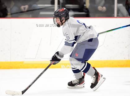 Thumbnail 1 in Kent vs. Avon Old Farms (Avon Christmas Classic Final) photogallery.