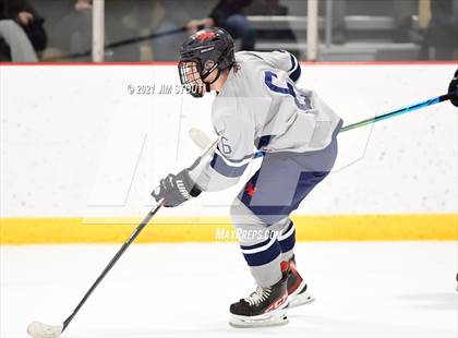 Thumbnail 2 in Kent vs. Avon Old Farms (Avon Christmas Classic Final) photogallery.