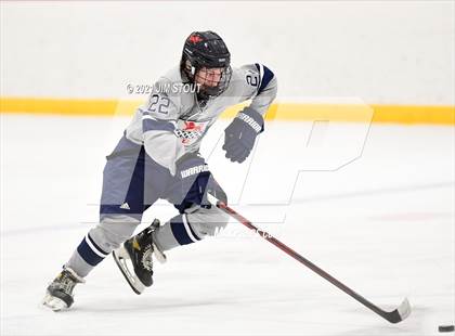 Thumbnail 2 in Kent vs. Avon Old Farms (Avon Christmas Classic Final) photogallery.