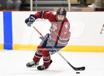 Thumbnail 2 in Kent vs. Avon Old Farms (Avon Christmas Classic Final) photogallery.