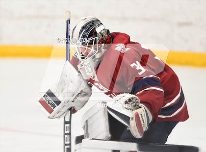 Thumbnail 1 in Kent vs. Avon Old Farms (Avon Christmas Classic Final) photogallery.