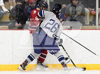 Thumbnail 1 in Kent vs. Avon Old Farms (Avon Christmas Classic Final) photogallery.
