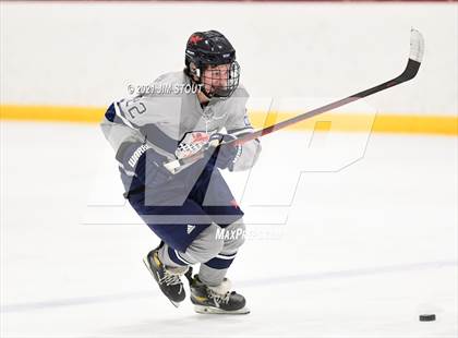 Thumbnail 1 in Kent vs. Avon Old Farms (Avon Christmas Classic Final) photogallery.