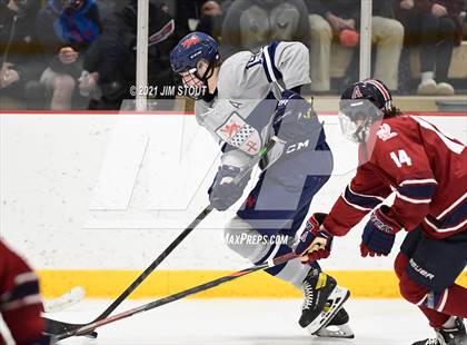 Thumbnail 3 in Kent vs. Avon Old Farms (Avon Christmas Classic Final) photogallery.