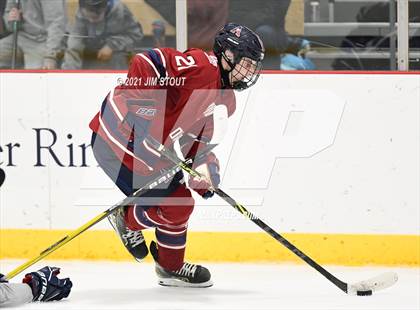 Thumbnail 1 in Kent vs. Avon Old Farms (Avon Christmas Classic Final) photogallery.