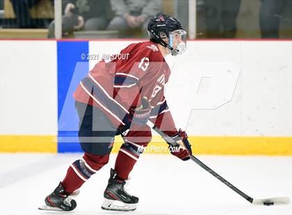 Thumbnail 2 in Kent vs. Avon Old Farms (Avon Christmas Classic Final) photogallery.