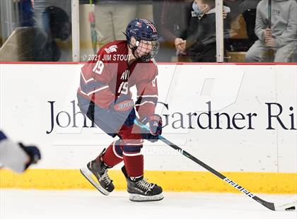 Thumbnail 3 in Kent vs. Avon Old Farms (Avon Christmas Classic Final) photogallery.