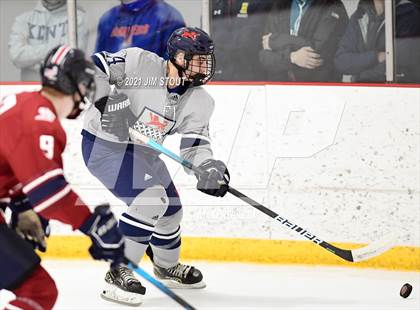 Thumbnail 1 in Kent vs. Avon Old Farms (Avon Christmas Classic Final) photogallery.