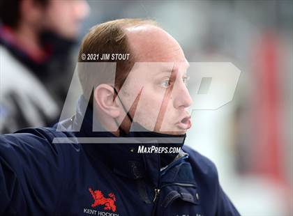 Thumbnail 2 in Kent vs. Avon Old Farms (Avon Christmas Classic Final) photogallery.