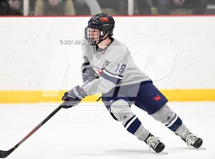 Thumbnail 1 in Kent vs. Avon Old Farms (Avon Christmas Classic Final) photogallery.