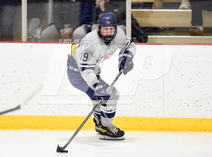 Thumbnail 1 in Kent vs. Avon Old Farms (Avon Christmas Classic Final) photogallery.