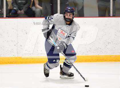 Thumbnail 3 in Kent vs. Avon Old Farms (Avon Christmas Classic Final) photogallery.