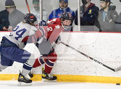 Thumbnail 1 in Kent vs. Avon Old Farms (Avon Christmas Classic Final) photogallery.