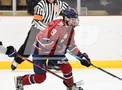 Thumbnail 1 in Kent vs. Avon Old Farms (Avon Christmas Classic Final) photogallery.