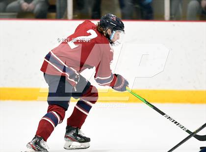 Thumbnail 2 in Kent vs. Avon Old Farms (Avon Christmas Classic Final) photogallery.