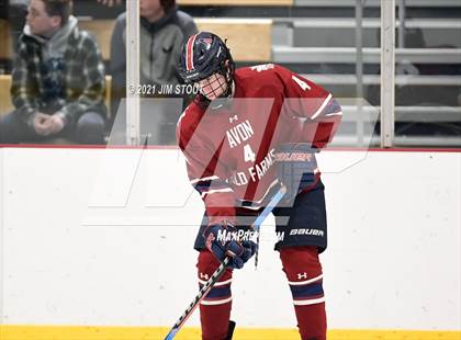 Thumbnail 2 in Kent vs. Avon Old Farms (Avon Christmas Classic Final) photogallery.