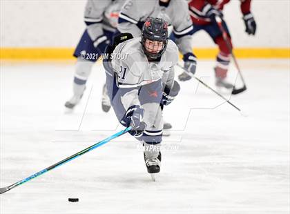 Thumbnail 3 in Kent vs. Avon Old Farms (Avon Christmas Classic Final) photogallery.