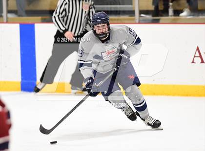 Thumbnail 3 in Kent vs. Avon Old Farms (Avon Christmas Classic Final) photogallery.