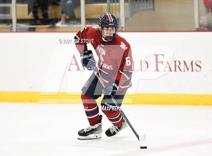 Thumbnail 3 in Kent vs. Avon Old Farms (Avon Christmas Classic Final) photogallery.