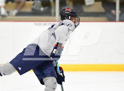 Thumbnail 3 in Kent vs. Avon Old Farms (Avon Christmas Classic Final) photogallery.