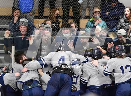 Thumbnail 3 in Kent vs. Avon Old Farms (Avon Christmas Classic Final) photogallery.