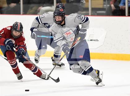 Thumbnail 2 in Kent vs. Avon Old Farms (Avon Christmas Classic Final) photogallery.