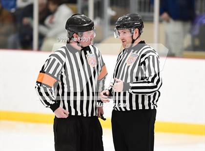 Thumbnail 3 in Kent vs. Avon Old Farms (Avon Christmas Classic Final) photogallery.