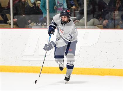 Thumbnail 1 in Kent vs. Avon Old Farms (Avon Christmas Classic Final) photogallery.