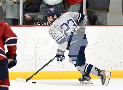 Thumbnail 2 in Kent vs. Avon Old Farms (Avon Christmas Classic Final) photogallery.