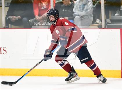 Thumbnail 2 in Kent vs. Avon Old Farms (Avon Christmas Classic Final) photogallery.
