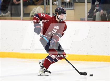 Thumbnail 3 in Kent vs. Avon Old Farms (Avon Christmas Classic Final) photogallery.