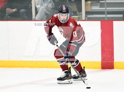 Thumbnail 2 in Kent vs. Avon Old Farms (Avon Christmas Classic Final) photogallery.