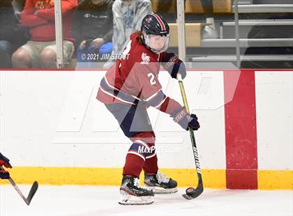 Thumbnail 3 in Kent vs. Avon Old Farms (Avon Christmas Classic Final) photogallery.