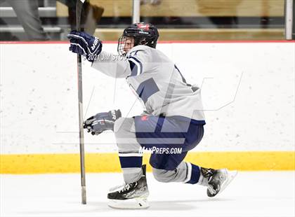 Thumbnail 3 in Kent vs. Avon Old Farms (Avon Christmas Classic Final) photogallery.