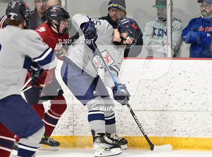 Thumbnail 3 in Kent vs. Avon Old Farms (Avon Christmas Classic Final) photogallery.