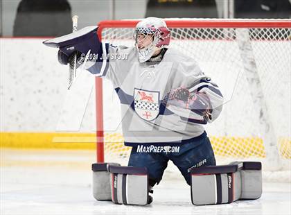 Thumbnail 1 in Kent vs. Avon Old Farms (Avon Christmas Classic Final) photogallery.