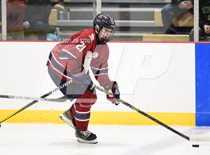 Thumbnail 2 in Kent vs. Avon Old Farms (Avon Christmas Classic Final) photogallery.