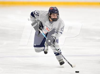 Thumbnail 1 in Kent vs. Avon Old Farms (Avon Christmas Classic Final) photogallery.