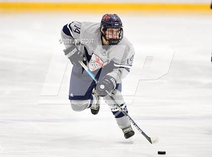 Thumbnail 3 in Kent vs. Avon Old Farms (Avon Christmas Classic Final) photogallery.