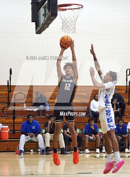 Thumbnail 3 in Matanzas vs Davenport (Martin Luther King Jr. Showcase) photogallery.