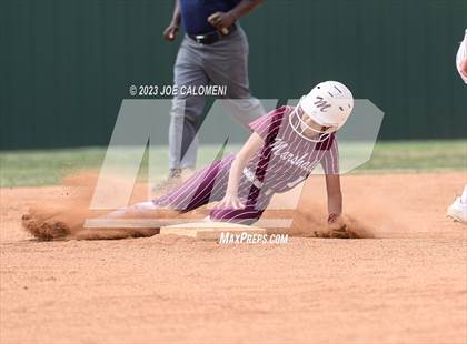 Thumbnail 3 in Marshall vs Churchill photogallery.