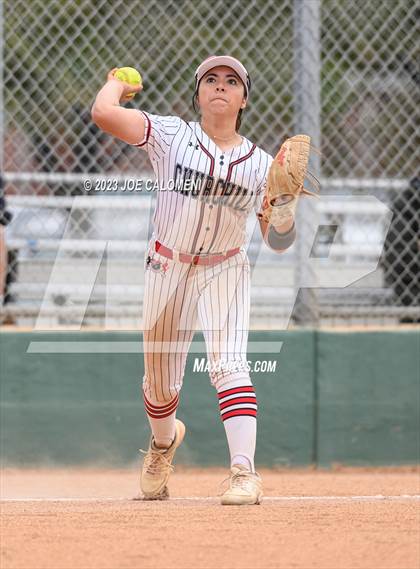 Thumbnail 3 in Marshall vs Churchill photogallery.