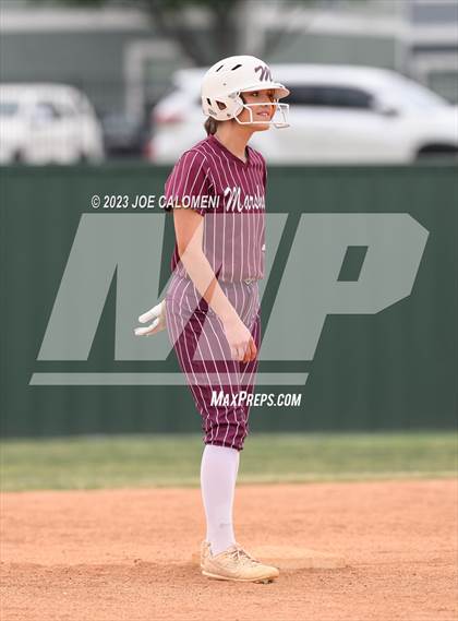 Thumbnail 3 in Marshall vs Churchill photogallery.